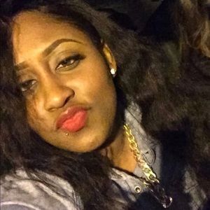 Meet your Posher, Cierra